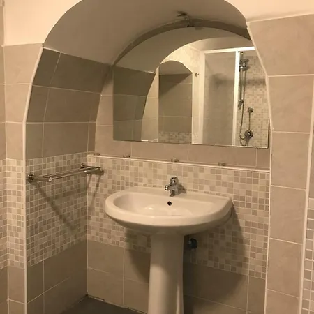Casetta Del Balzo Naples